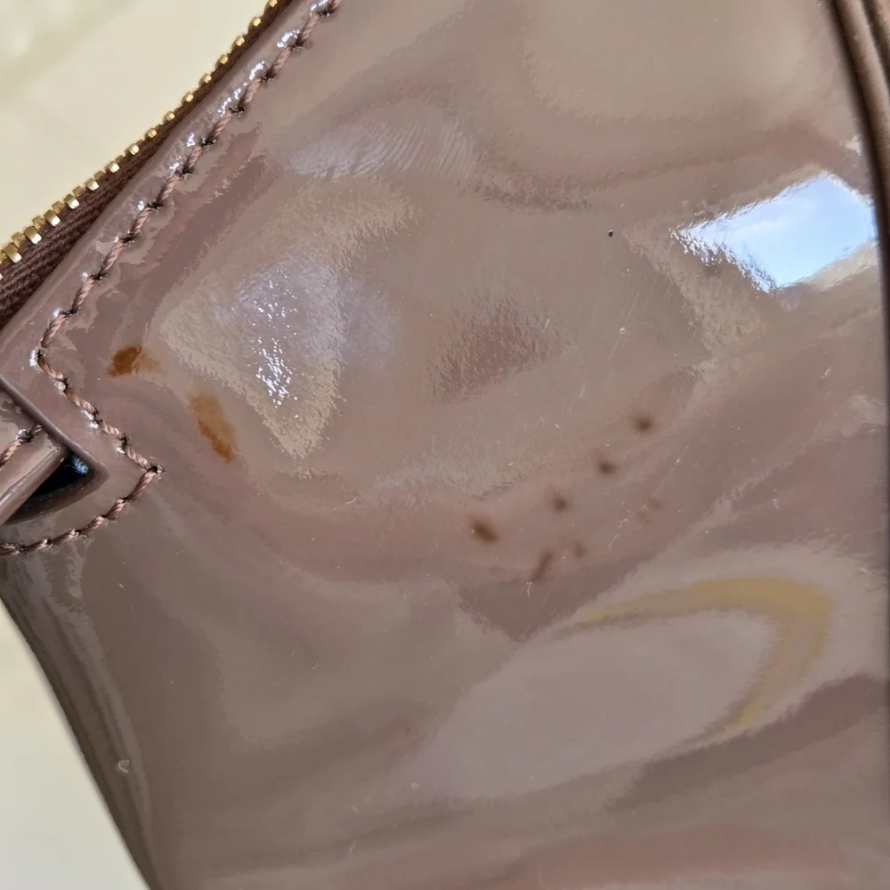 Dooney & Bourke elevate your